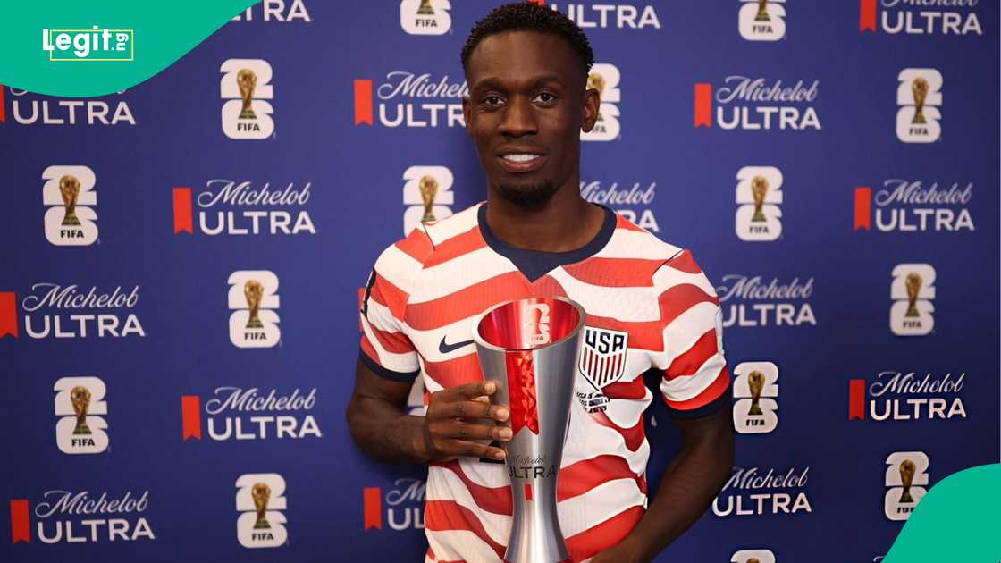 Folarin Balogun with the man of the match trophy against Paraguay. Photo by FIFA