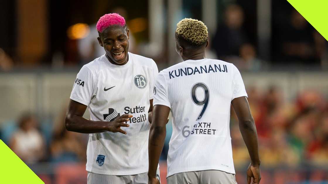 Asisat Oshoala scores against Bacelona Femeni