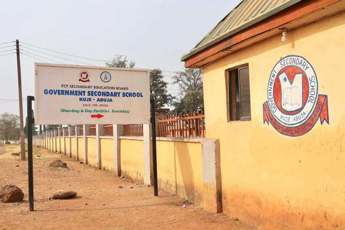 Panic in Abuja as Unknown Gunmen Abduct Female Teacher, Demand N10m Ransom Panic in Abuja as Unknown Gunmen Abduct Female Teacher, Demand N10m Ransom