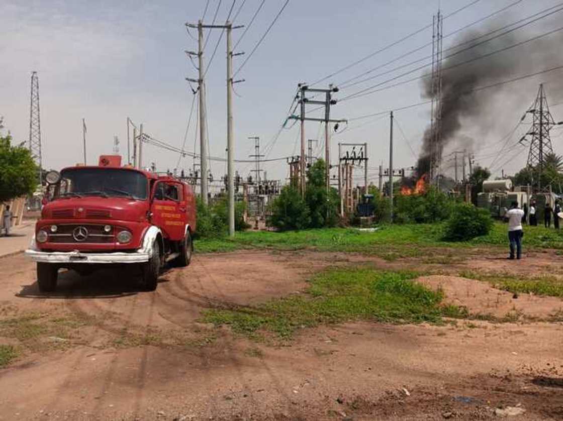 Gidan Wuta na Kofar Dan Agundi yayin da gobarar ta ke ciki
Hakkin mallakar hoto; Jaridar Daily Trust Gidan Wuta na Kofar Dan Agundi yayin da gobarar ta ke ciki
Hakkin mallakar hoto; Jaridar Daily Trust