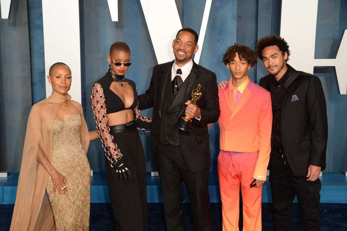 De gauche à droite: Jada, Willow, Will, Jaden, Trey Smith De gauche à droite: Jada, Willow, Will, Jaden, Trey Smith