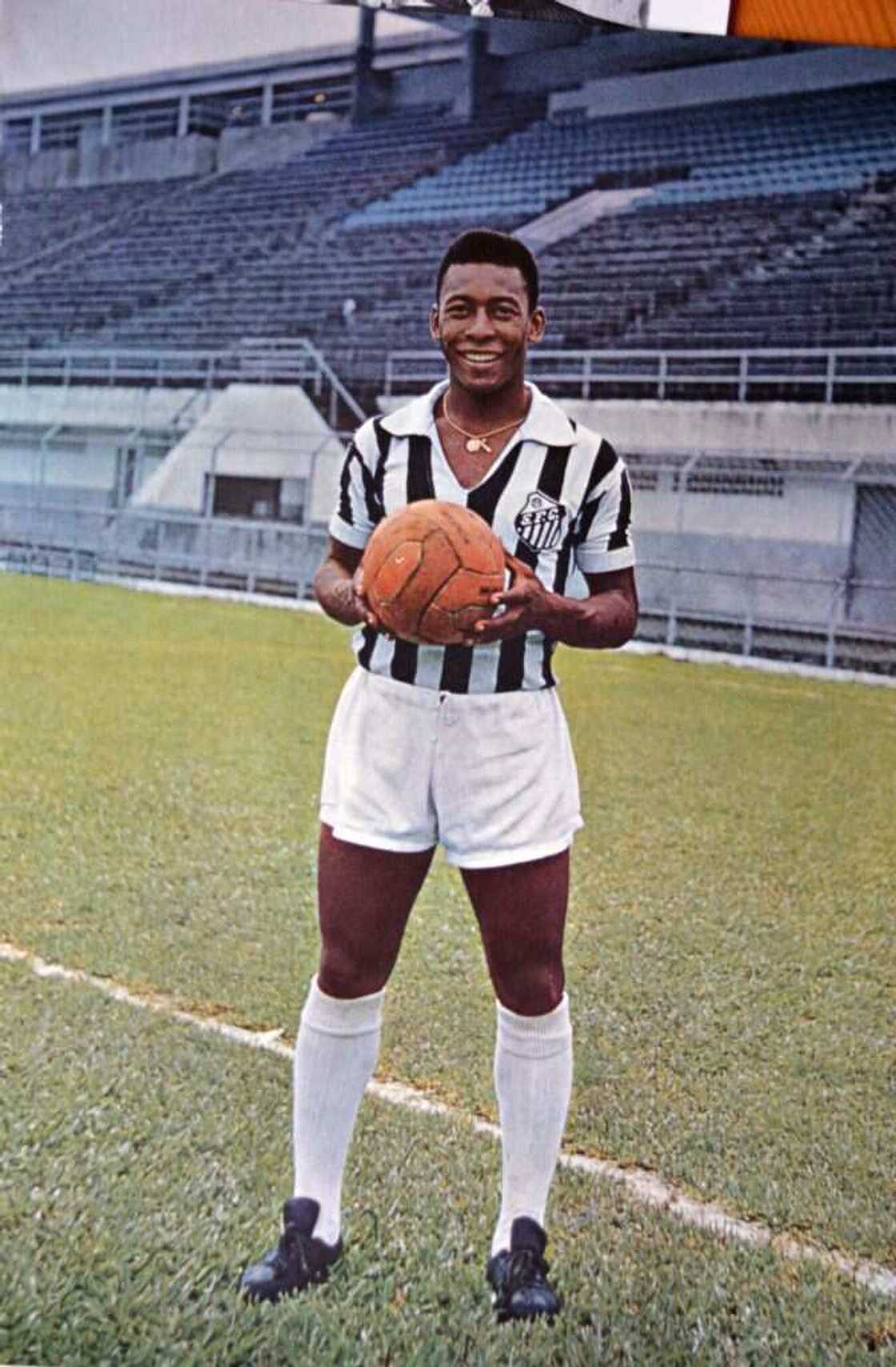 Pelé: biographie d’une légende extraordinaire du football Pelé: biographie d’une légende extraordinaire du football