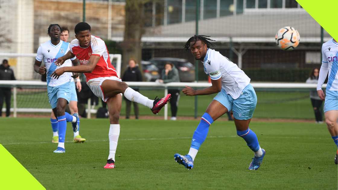 Chido Obi playing against Crystal Palace academy during his time at Arsenal.