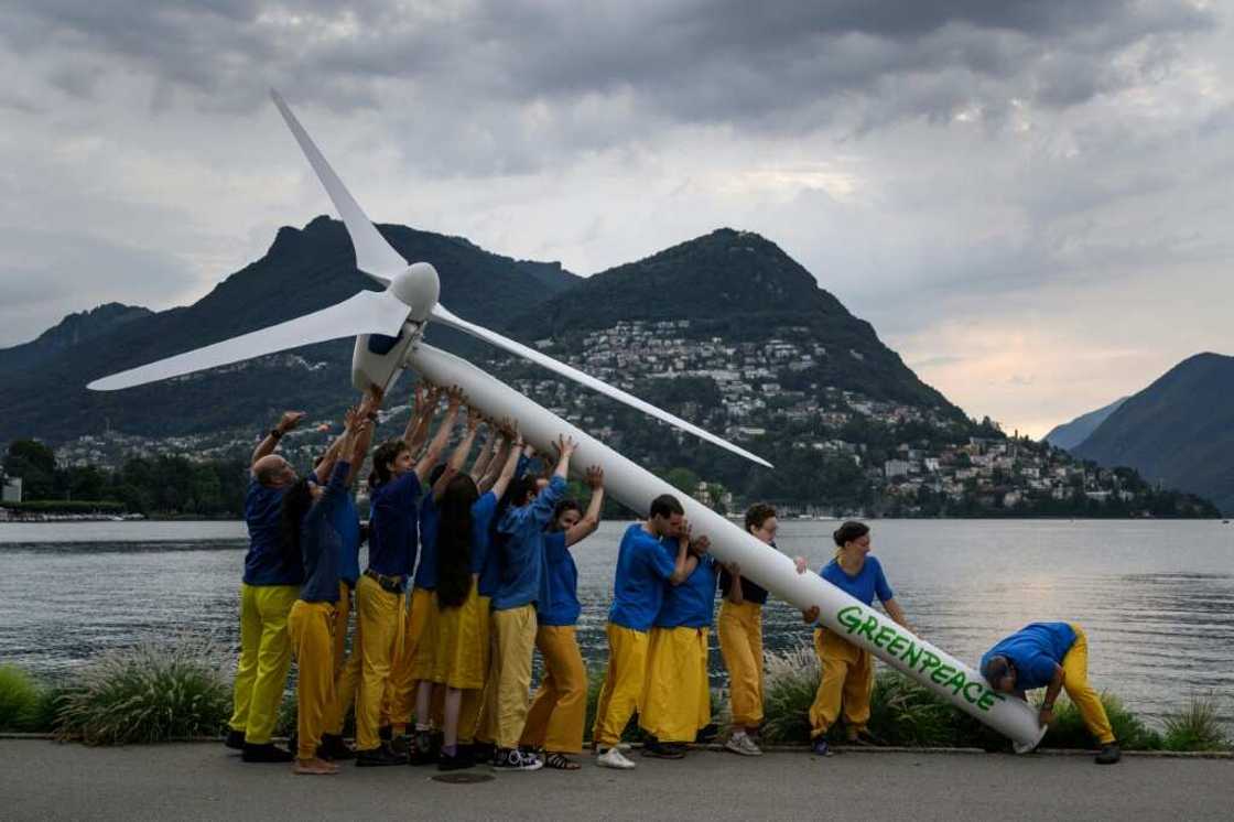 Leaders from dozens of countries meeting in Switzerland signed off on a Ukraine recovery declaration spelling out principles and priorities for the reconstruction effort Leaders from dozens of countries meeting in Switzerland signed off on a Ukraine recovery declaration spelling out principles and priorities for the reconstruction effort