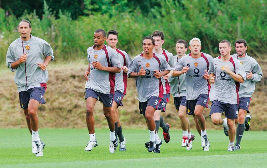 Chris Eagles and Man United stars. Chris Eagles and Man United stars.