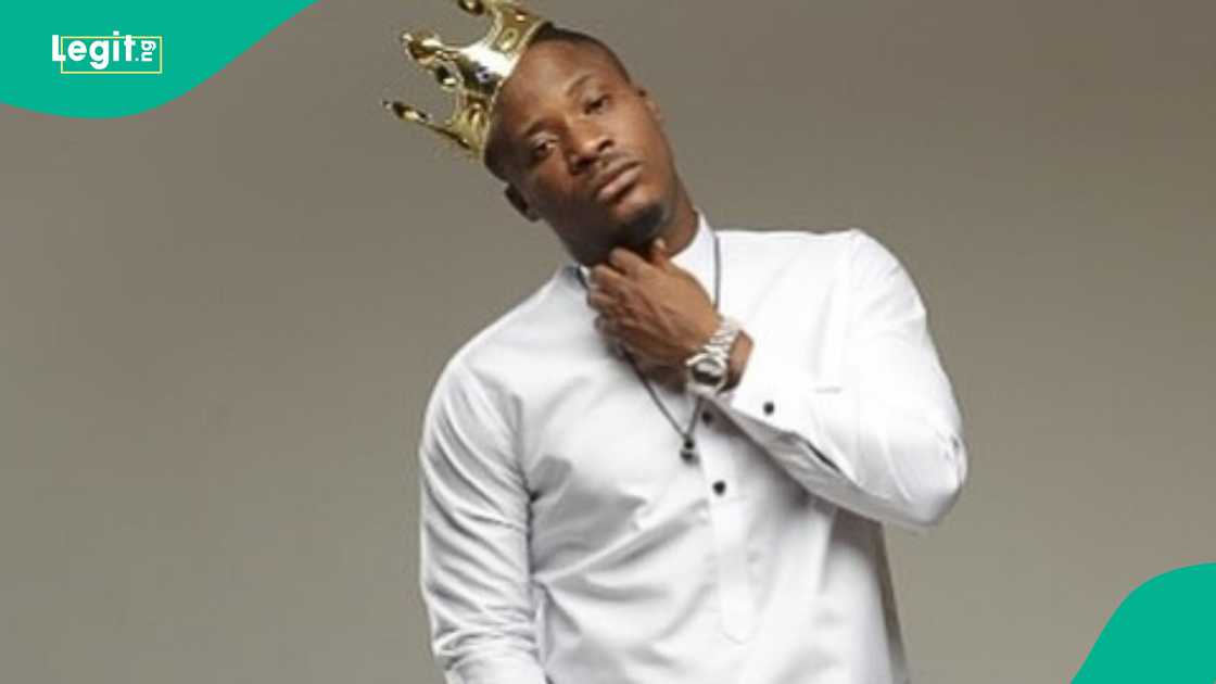 Nigerian singer Jaywon takes a swipe at Afrobeats star Ayra Starr on social media. Nigerian singer Jaywon takes a swipe at Afrobeats star Ayra Starr on social media.