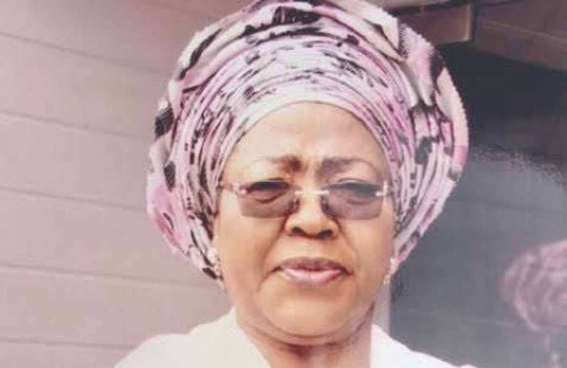 Alhaja Sinatu ta ce Allah na fushi da 'yan Najeriya Alhaja Sinatu ta ce Allah na fushi da 'yan Najeriya