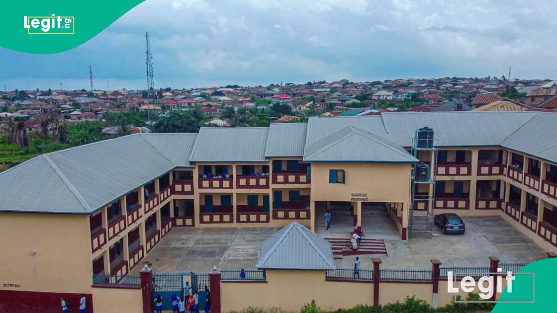 Community volunteers in Igbeti, Oyo State, working to protect schoolchildren from cultism, truancy, and drug abuse. Community volunteers in Igbeti, Oyo State, working to protect schoolchildren from cultism, truancy, and drug abuse.