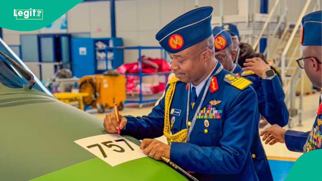 Majalisar tarayya ta ce ayyukan sojojin sama suna bukatar kudi masu yawa domin yakar 'yan ta'adda.