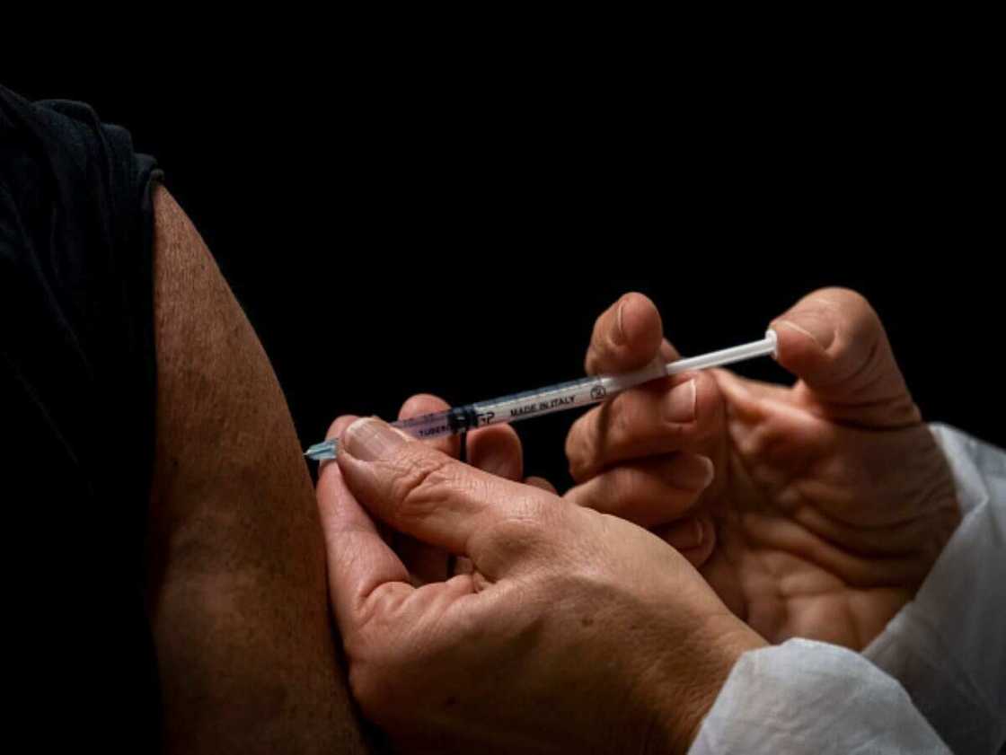 FG lists 3 categories of citizens to first get COVID-19 vaccine in Nigeria FG lists 3 categories of citizens to first get COVID-19 vaccine in Nigeria