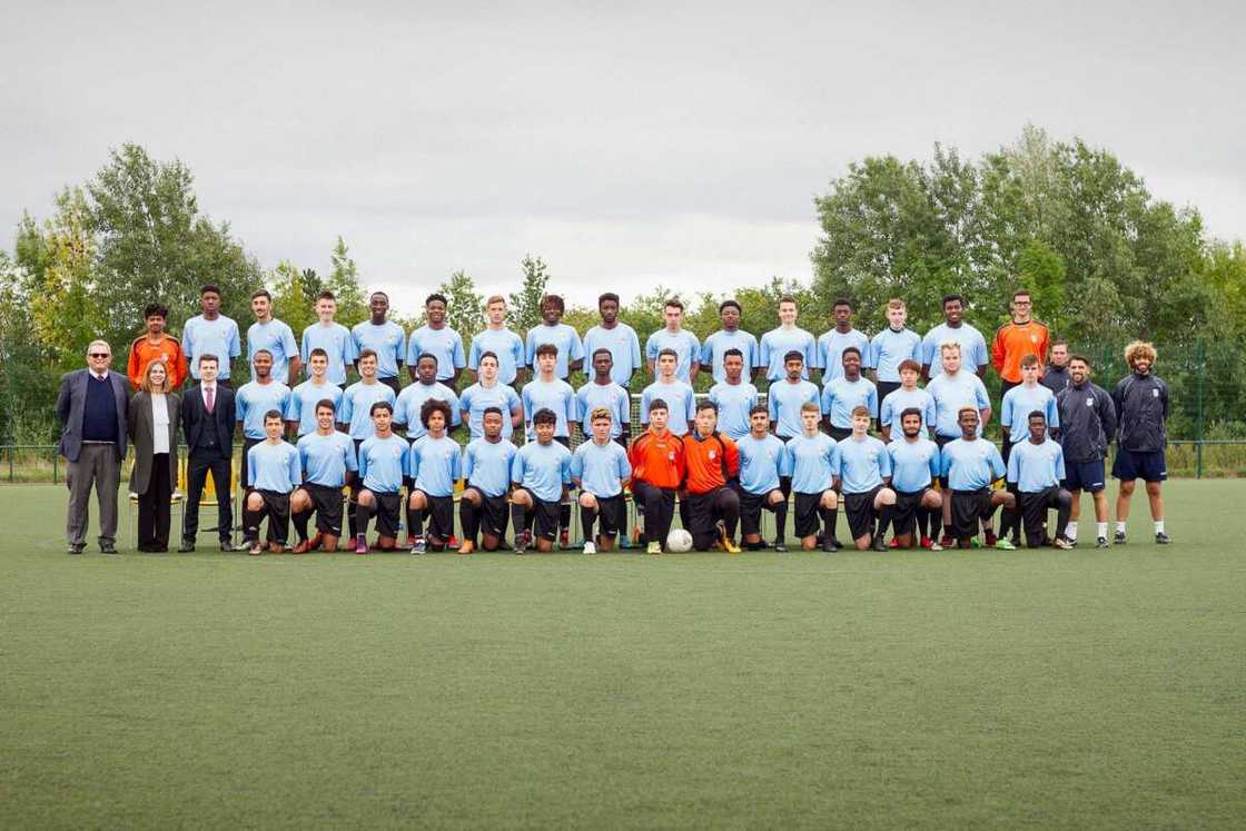 Apply for football academy in England - Manchester Academy