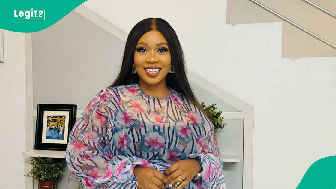 Wumi Toriola reacts as fan request for picture at the cinema