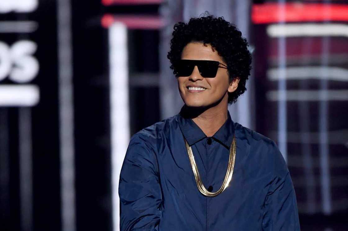 Is Bruno Mars married? Is Bruno Mars married?