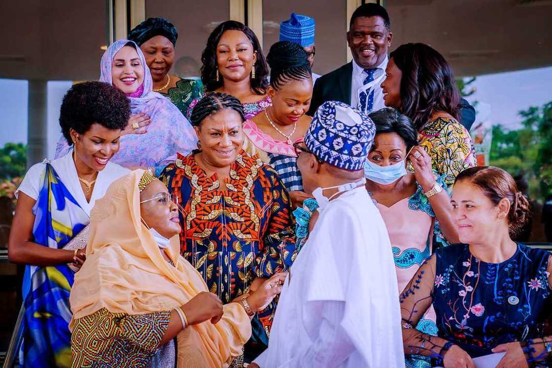 Taron mata Taron mata