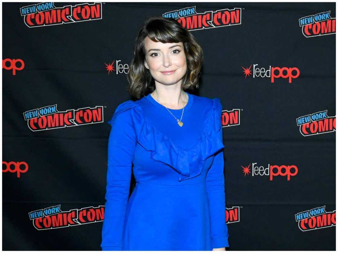 milana vayntrub's relationship milana vayntrub's relationship