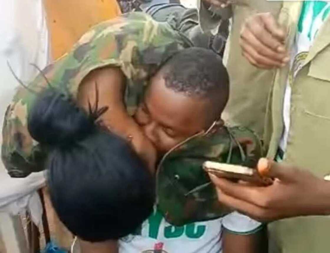 Soja da Kopa sun fada soyayya Soja da Kopa sun fada soyayya