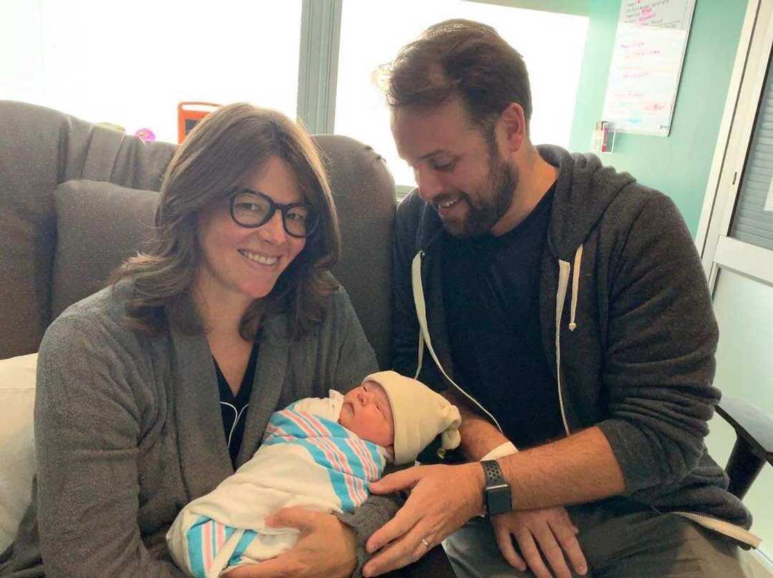is Kasie Hunt married is Kasie Hunt married