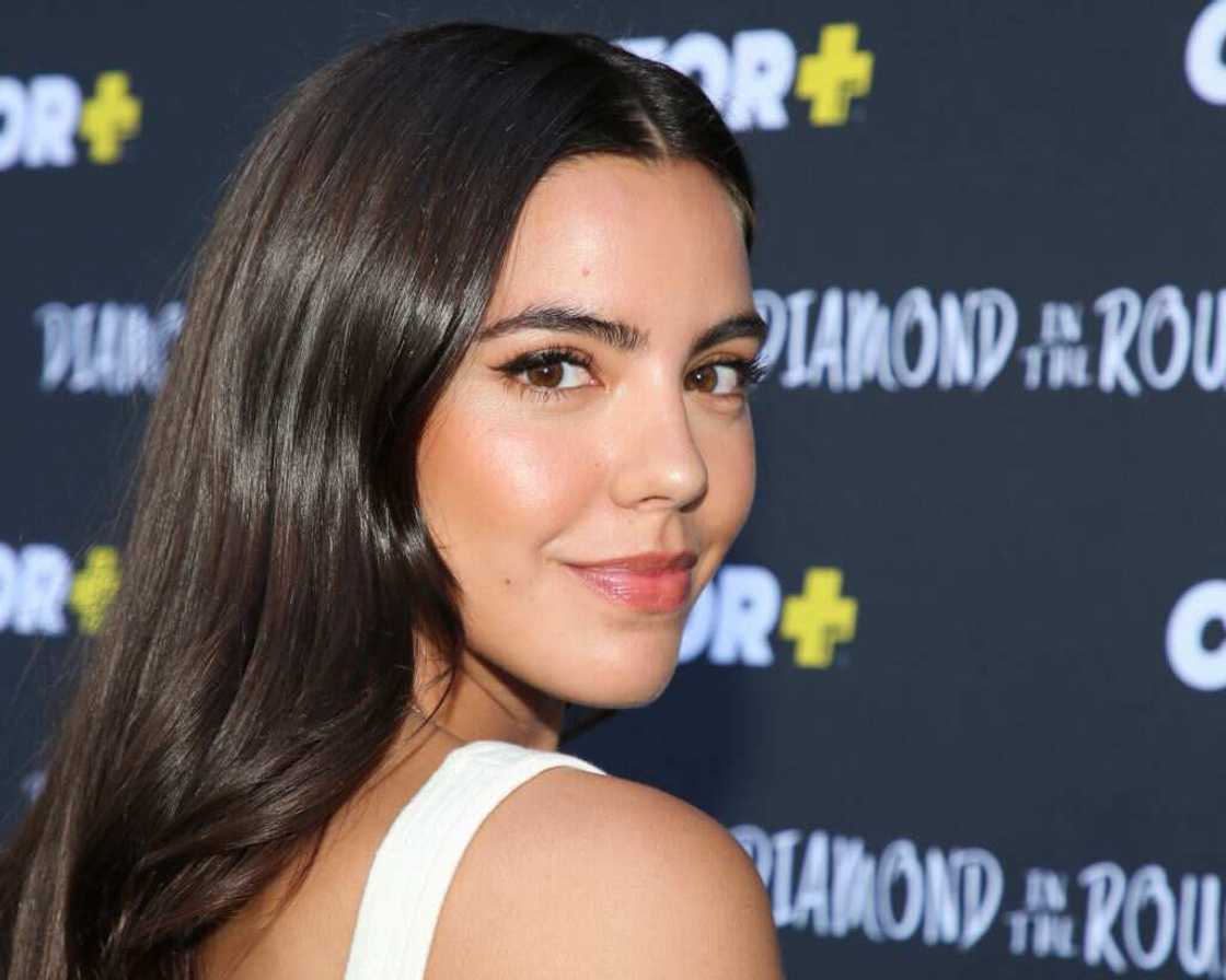 Female brunette celebrities Female brunette celebrities