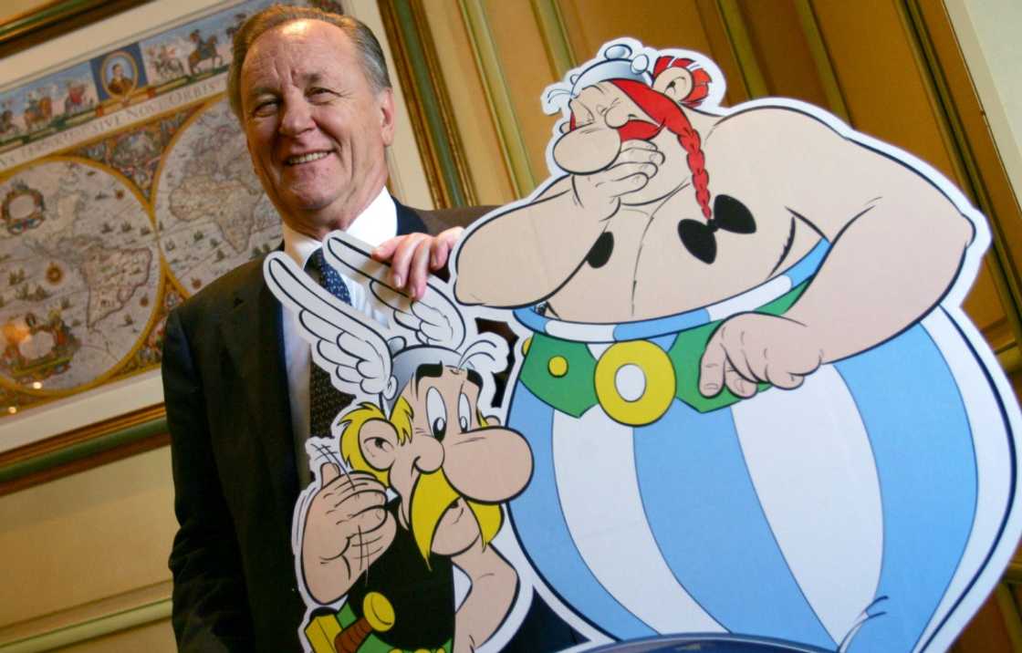 Late French illustrator Albert Uderzo poses with Asterix and Obelix in 2005 Late French illustrator Albert Uderzo poses with Asterix and Obelix in 2005