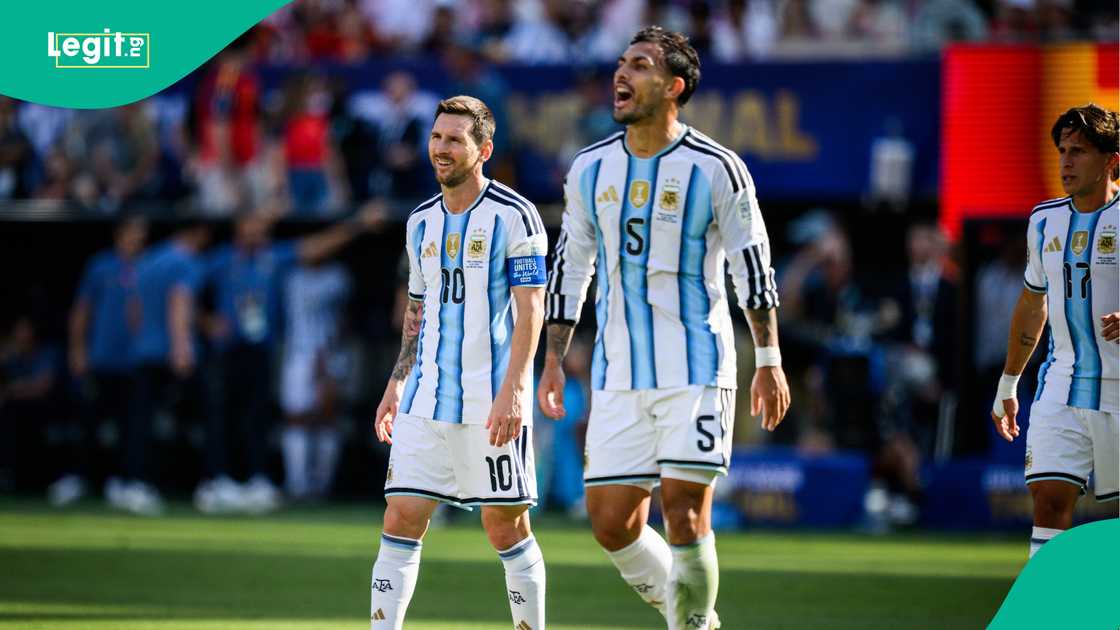 Lionel Messi, Leandro Paredes, Argentina, Spain, FIFA World Cup. Lionel Messi, Leandro Paredes, Argentina, Spain, FIFA World Cup.