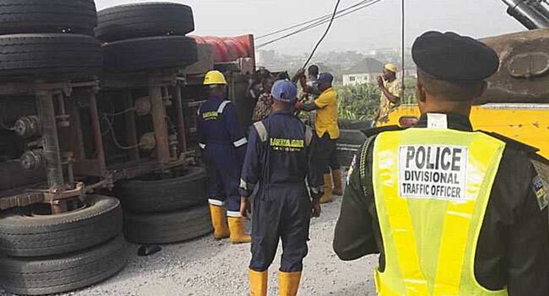 Kebbi: Mutane 23 sun mutu, 22 sun raunata bayan faduwar babbar motar shanu a hanyar zuwa Legas