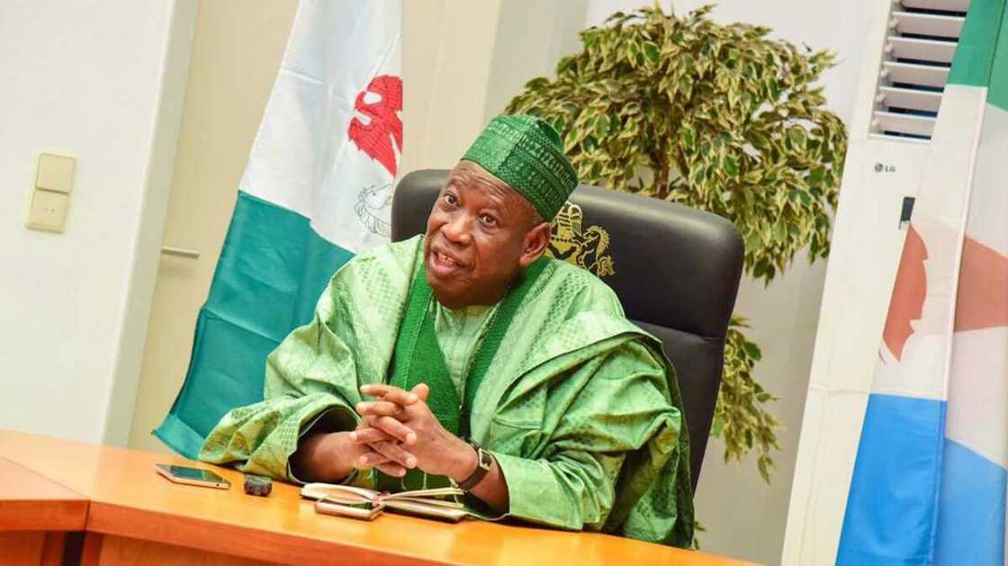 Gwamna Abdullahi Ganduje yana jawabi Gwamna Abdullahi Ganduje yana jawabi