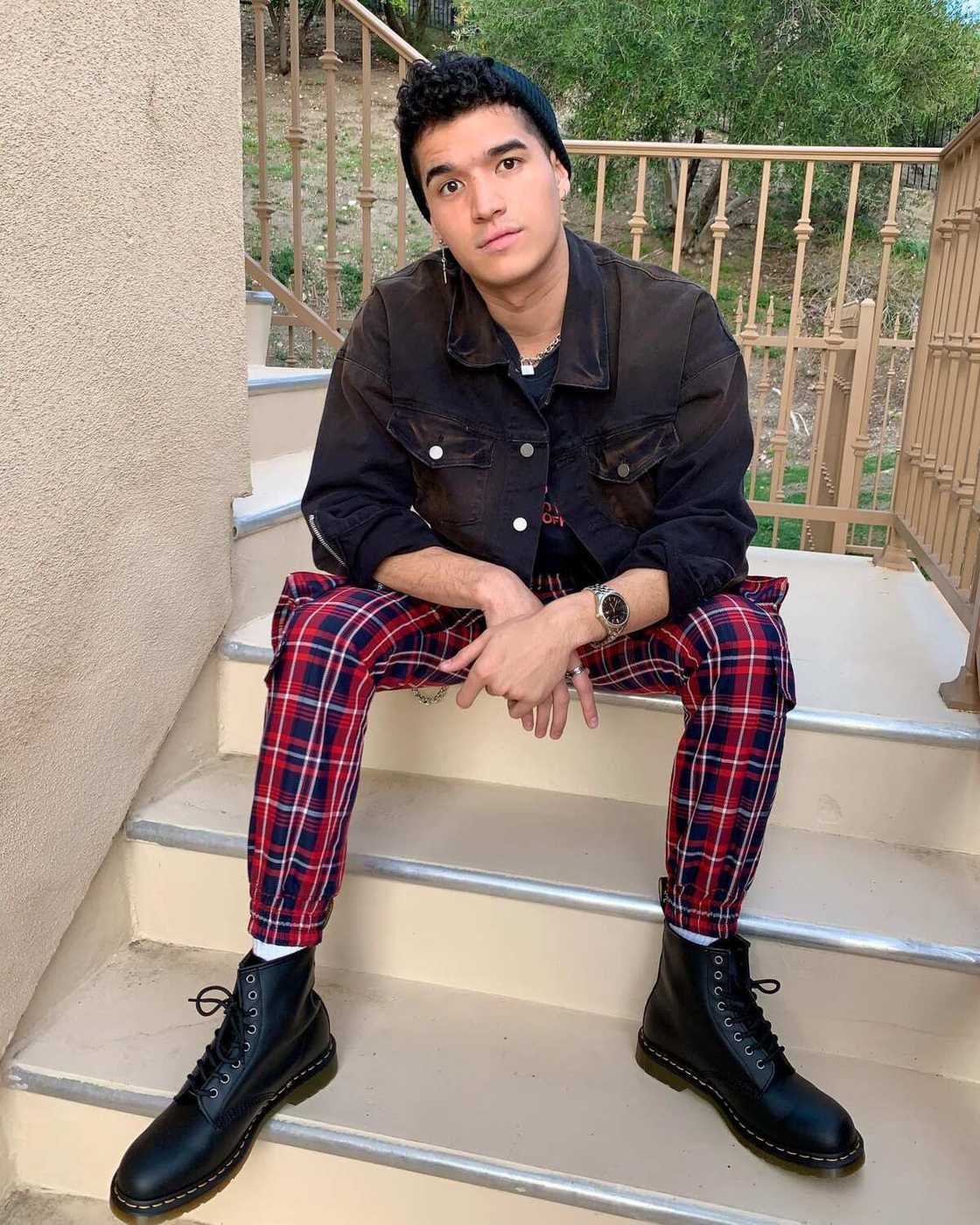 Alex Wassabi’s net worth Alex Wassabi’s net worth