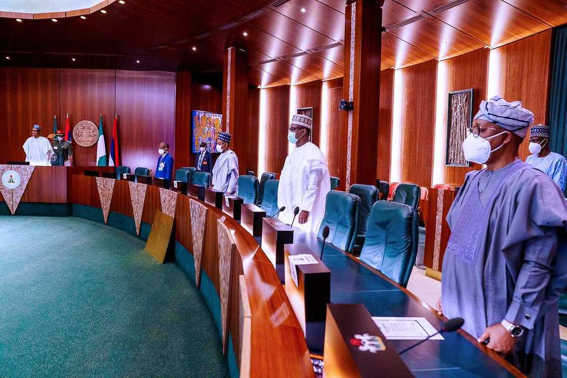 Yanzu: Shugaba Buhari ya kaddamar da cinikayyar gwal, mutane 250,000 zasu samu aiki Yanzu: Shugaba Buhari ya kaddamar da cinikayyar gwal, mutane 250,000 zasu samu aiki