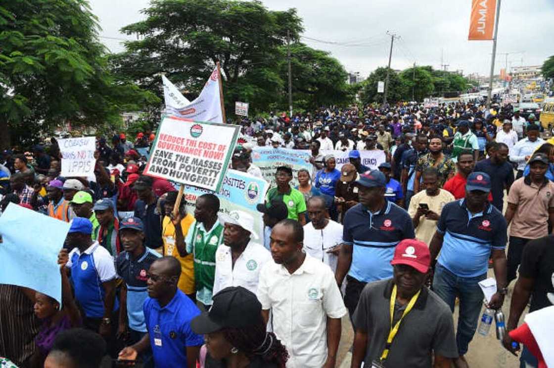 Kungiyoyin Ma’aikatan Najeriya Za Su Yi Yajin Aiki Kungiyoyin Ma’aikatan Najeriya Za Su Yi Yajin Aiki