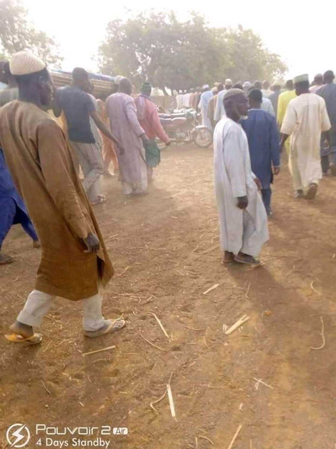 An kashe wani Ango a daren farko Yayin da yake ƙoƙarin hana ayi ma Amaryarsa fyaɗe An kashe wani Ango a daren farko Yayin da yake ƙoƙarin hana ayi ma Amaryarsa fyaɗe