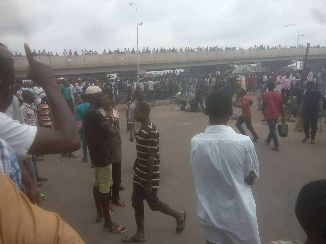 Karya dokar ta-baci yasa za’a iya samun mutane 57,000 da zasu kamu da Corona a Kaduna Karya dokar ta-baci yasa za’a iya samun mutane 57,000 da zasu kamu da Corona a Kaduna