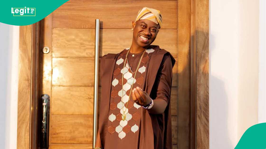 Lateef Adedimeji trends online after reacting to the men lifting his wife. Lateef Adedimeji trends online after reacting to the men lifting his wife.