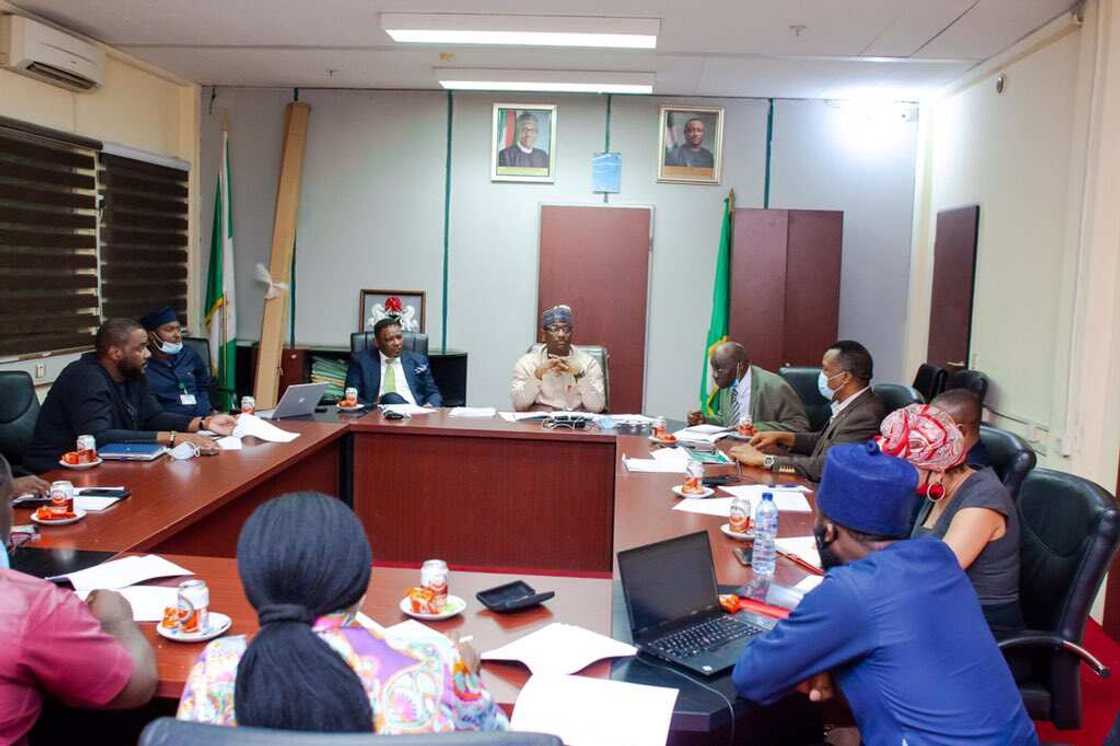 774,000 jobs: Workers protest over non-payment of N20,000 wage 774,000 jobs: Workers protest over non-payment of N20,000 wage