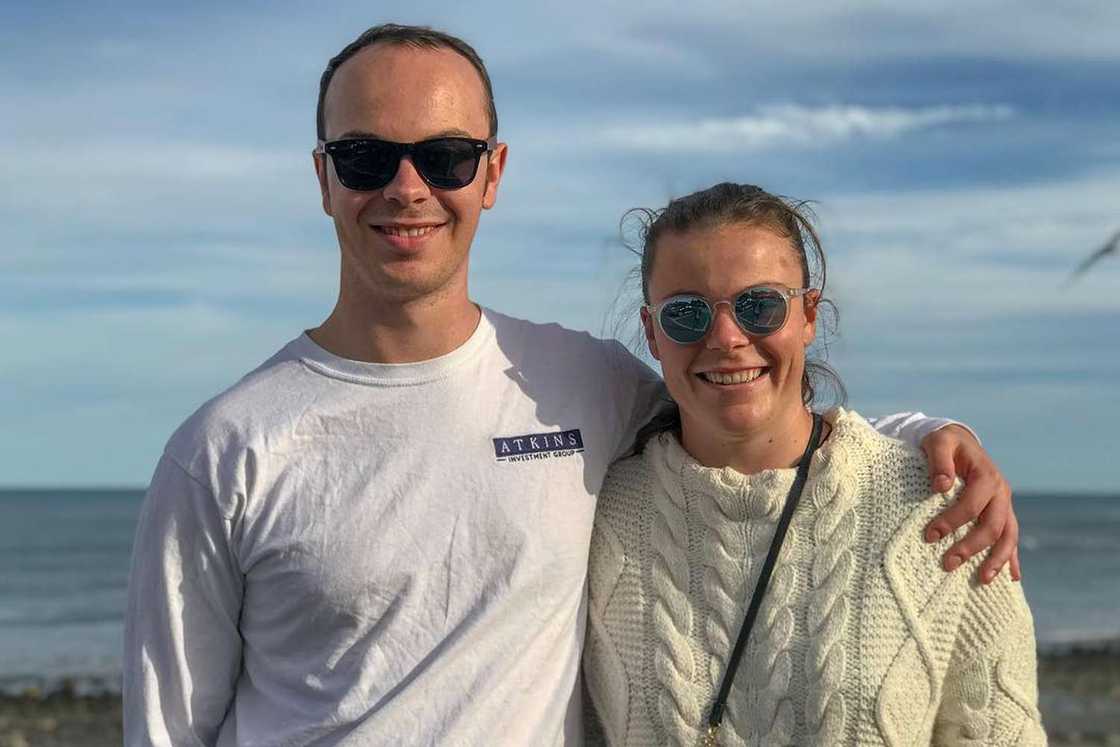 Breezy Johnson and her brother, Finn Johnson, at the seashore