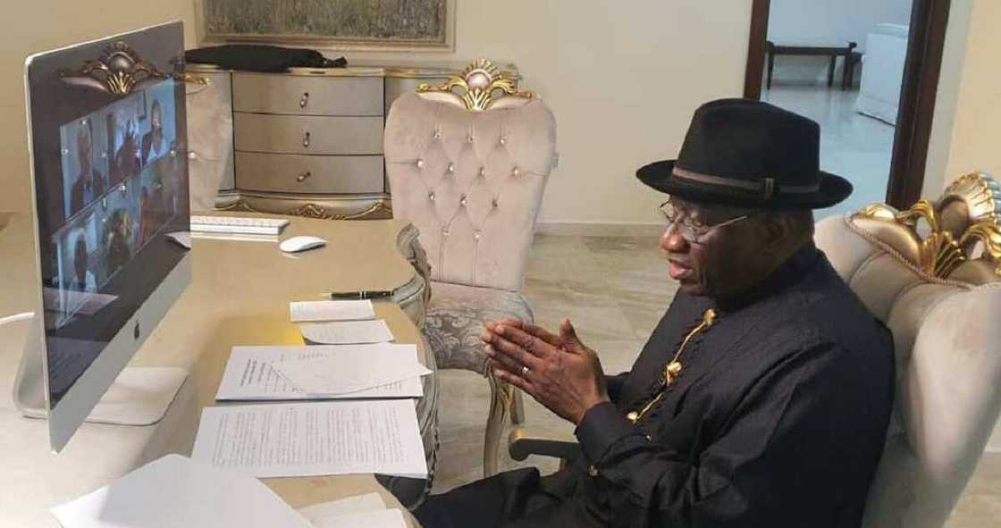 Ina da tabbacin Buhari ba bacci yake ba, Jonathan a kan rashin tsaron Najeriya Ina da tabbacin Buhari ba bacci yake ba, Jonathan a kan rashin tsaron Najeriya