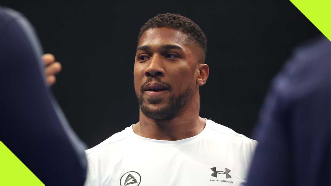 Anthony Joshua visits relatives in Sagamu