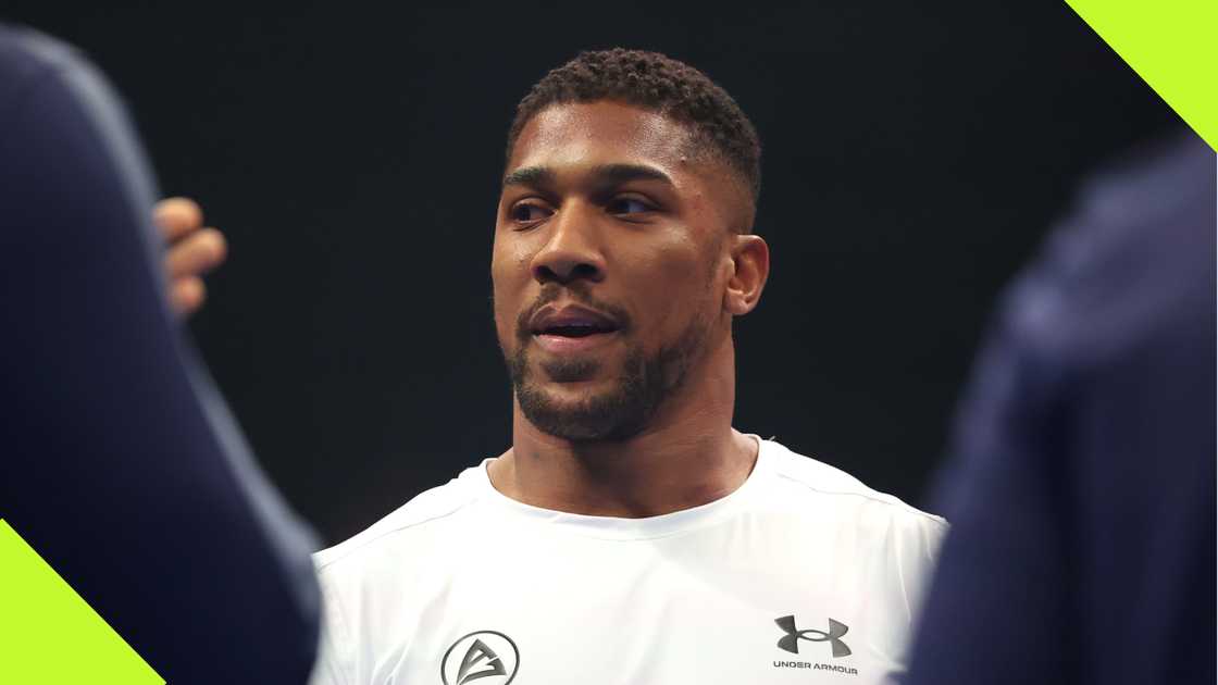 Anthony Joshua visits relatives in Sagamu Anthony Joshua visits relatives in Sagamu