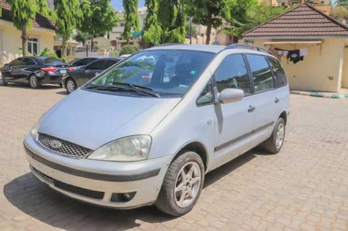 Rabon kwado: Gwamna Inuwa Yahaya ya ba wanda ya yi wa Buhari tattaki kyautar mota da N2m Rabon kwado: Gwamna Inuwa Yahaya ya ba wanda ya yi wa Buhari tattaki kyautar mota da N2m