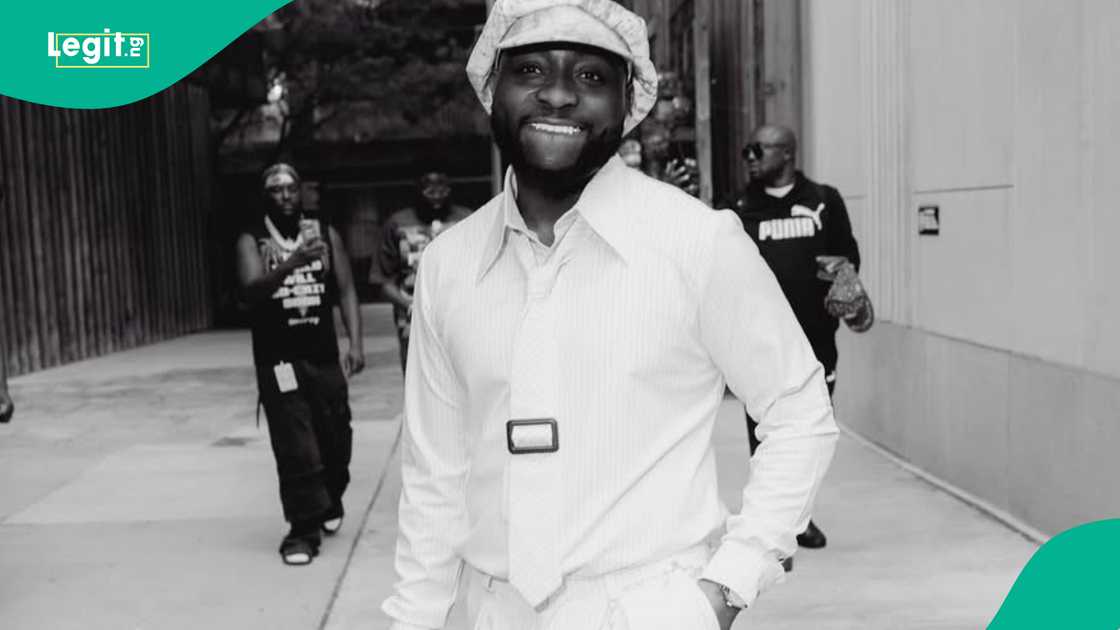 GehGeh compares Temi's husband Mr Eazi to the Big 3. GehGeh compares Temi's husband Mr Eazi to the Big 3.