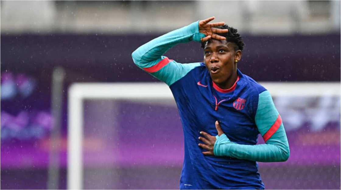 Nigerian Footballer Requests for Local Meal Amala After Being Offered Sumptuous Looking Intercontinental Dish Nigerian Footballer Requests for Local Meal Amala After Being Offered Sumptuous Looking Intercontinental Dish