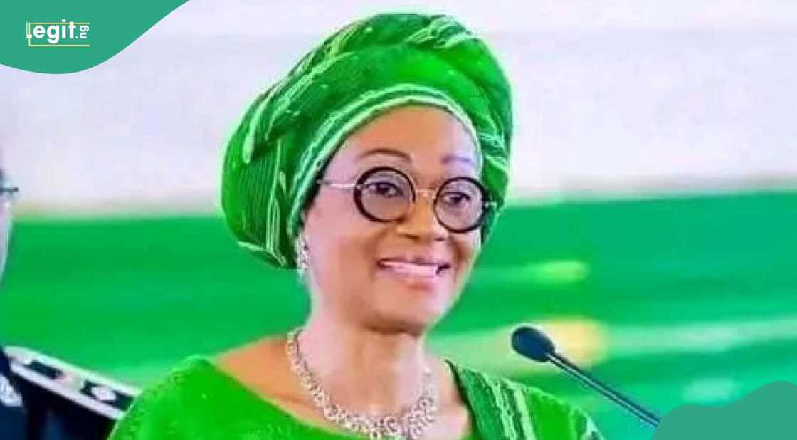 Matar Tinubu ta kaddamar da shirin tallafawa mata Matar Tinubu ta kaddamar da shirin tallafawa mata