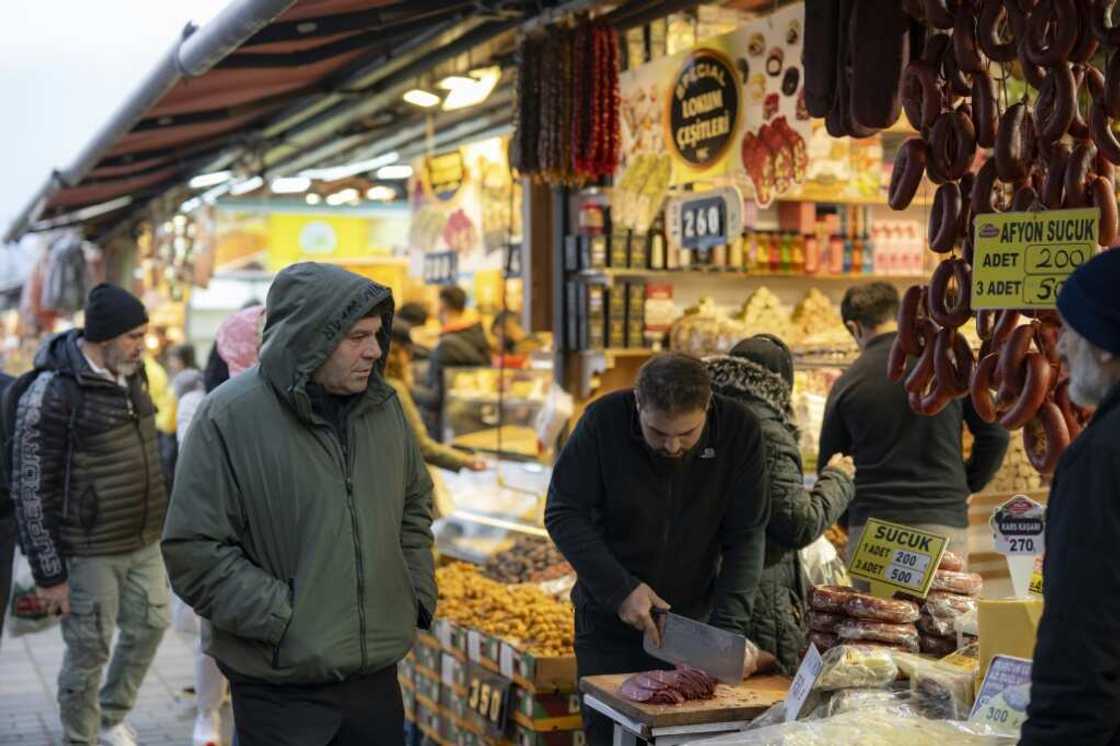 Food is one of the items weighing heaviest on Turks' pockets Food is one of the items weighing heaviest on Turks' pockets
