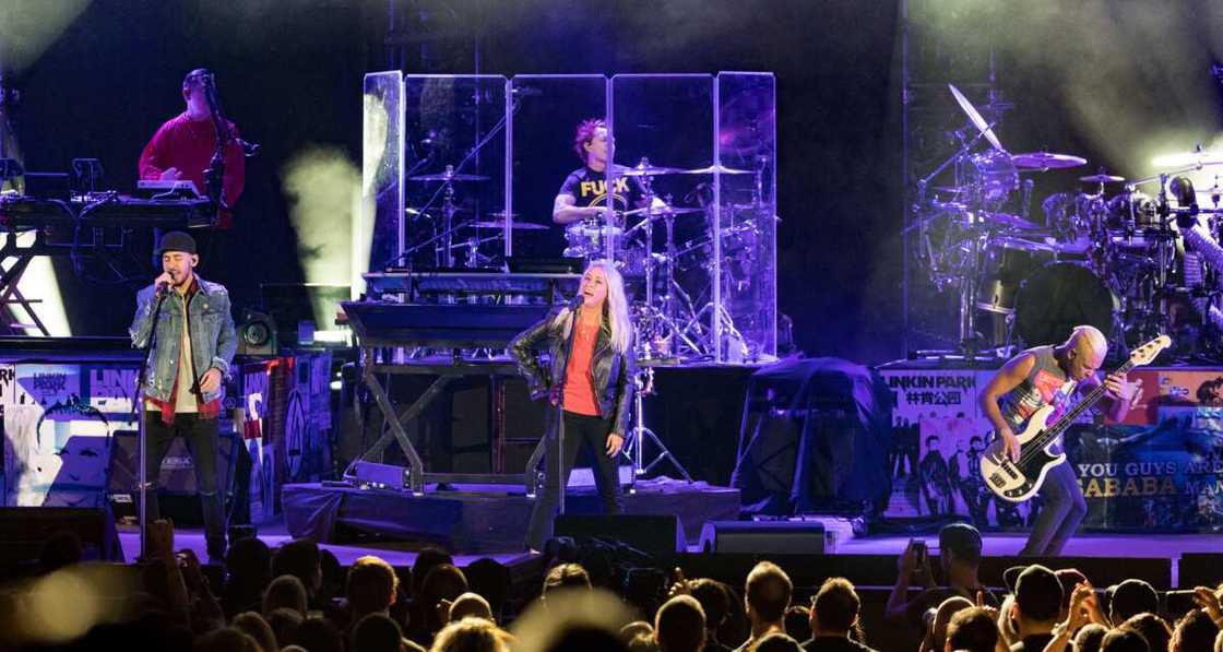 famous 90's bands famous 90's bands