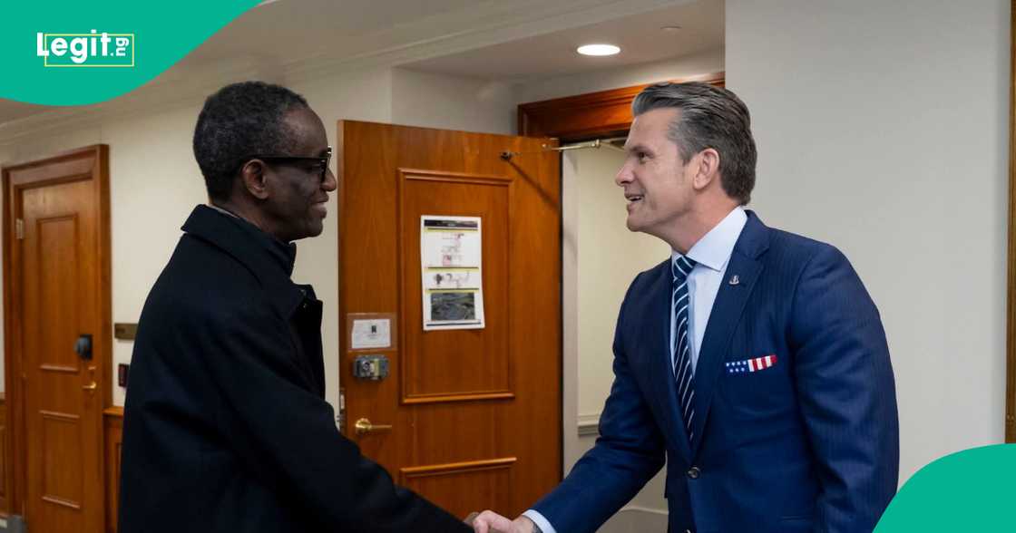 Nuhu Ribasu da ministan tsaron Amurka.