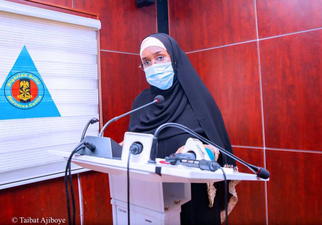 Ministar harkokin jin kai da walwala, Sadiya Farouk Ministar harkokin jin kai da walwala, Sadiya Farouk