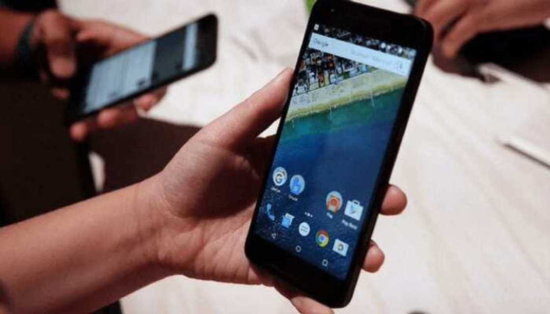 Inda aka fi amfani da wayoyin hannu da 'data' Inda aka fi amfani da wayoyin hannu da 'data'