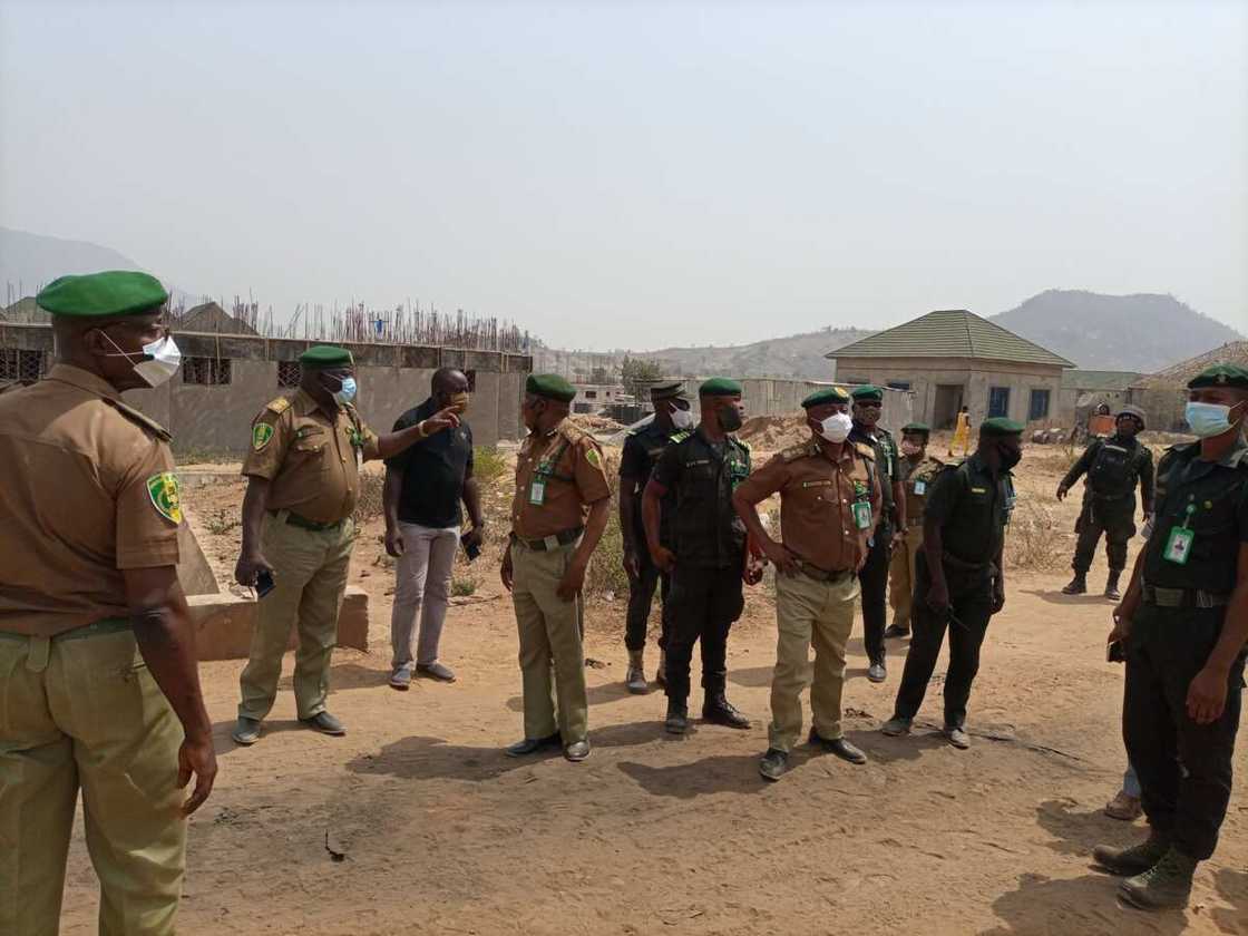 An Kamo fursunoni tara a Ghana waɗanda suka gudu daga gidan Yari lokacin harin yan bindiga An Kamo fursunoni tara a Ghana waɗanda suka gudu daga gidan Yari lokacin harin yan bindiga