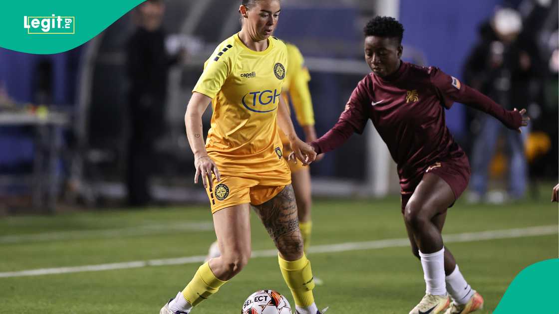 Natasha Flint, Deborah Abiodun, Dallas Trinity, Tampa Bay Suns FC, Cotton Bowl, USA. Natasha Flint, Deborah Abiodun, Dallas Trinity, Tampa Bay Suns FC, Cotton Bowl, USA.