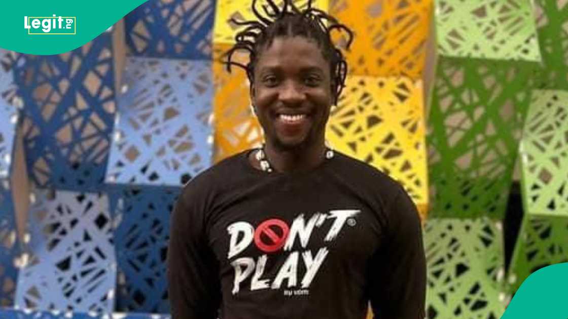 VDM's diss track trends as he drags a Papa J. VDM's diss track trends as he drags a Papa J.