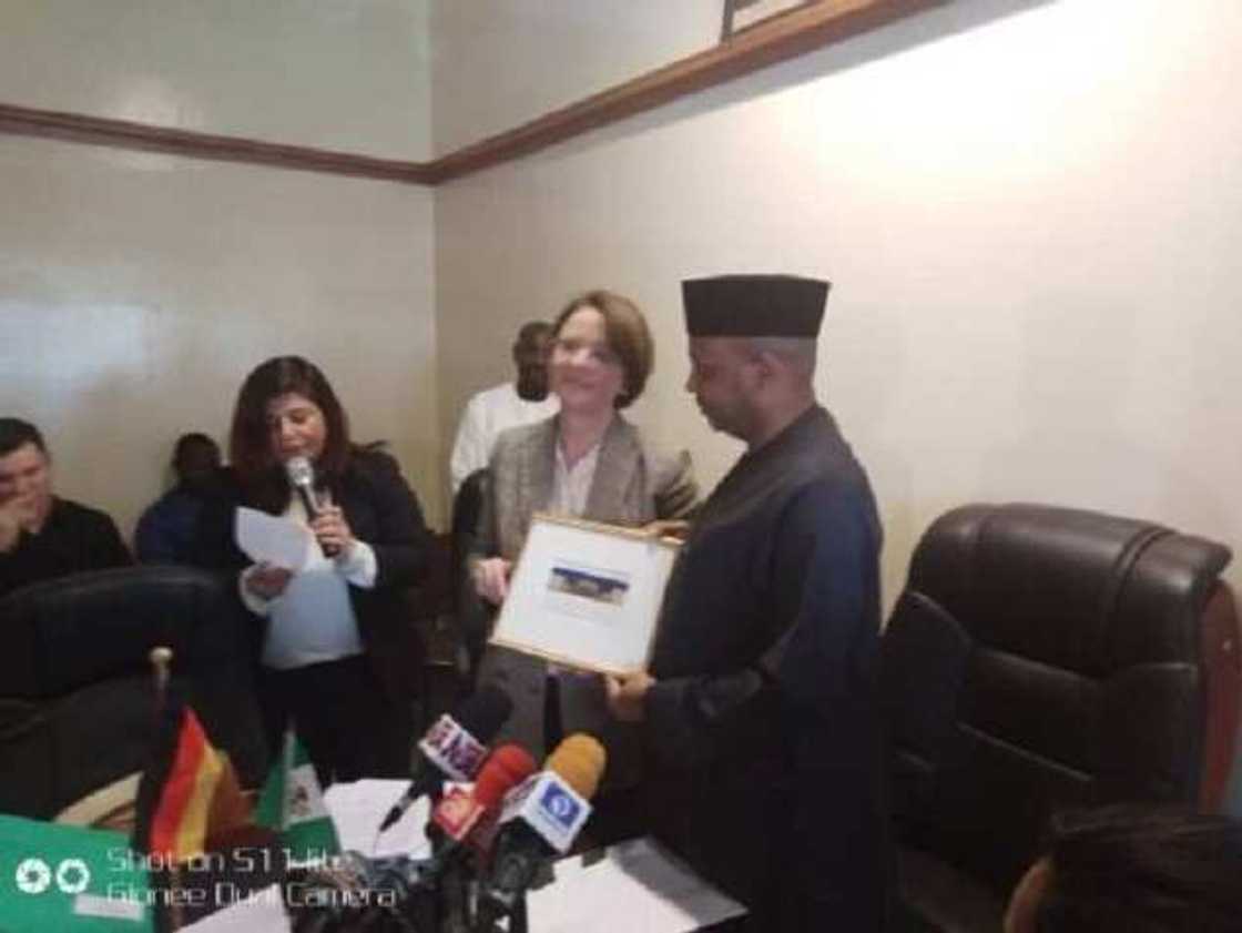 Sana’a sa’a: Gwamnati na neman matasa masu sana’ar hannu domin fara aiki a kasar Jamus Sana’a sa’a: Gwamnati na neman matasa masu sana’ar hannu domin fara aiki a kasar Jamus